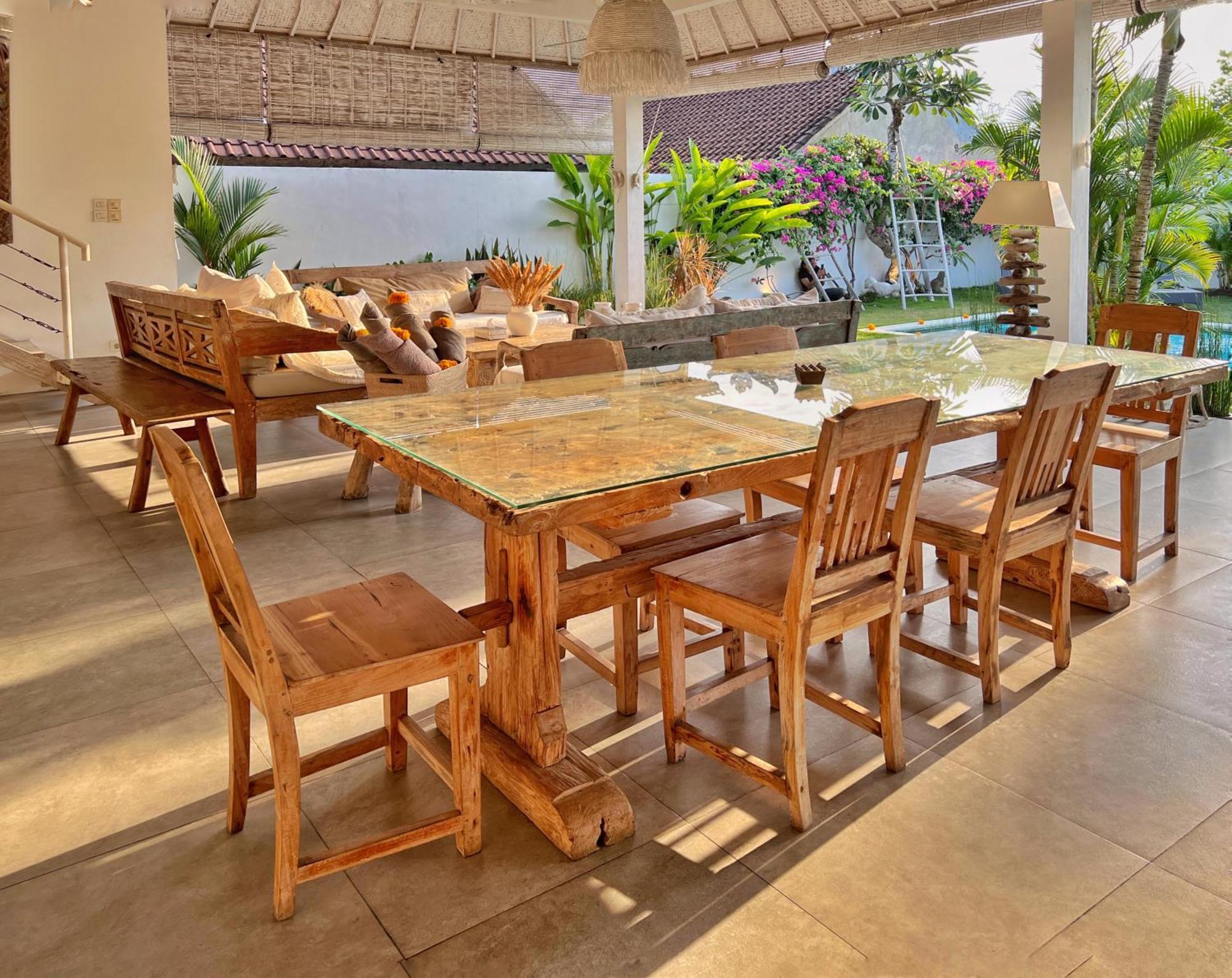 Rocher - Modern 3 Bedroom Batu Belig 3 Min Villa